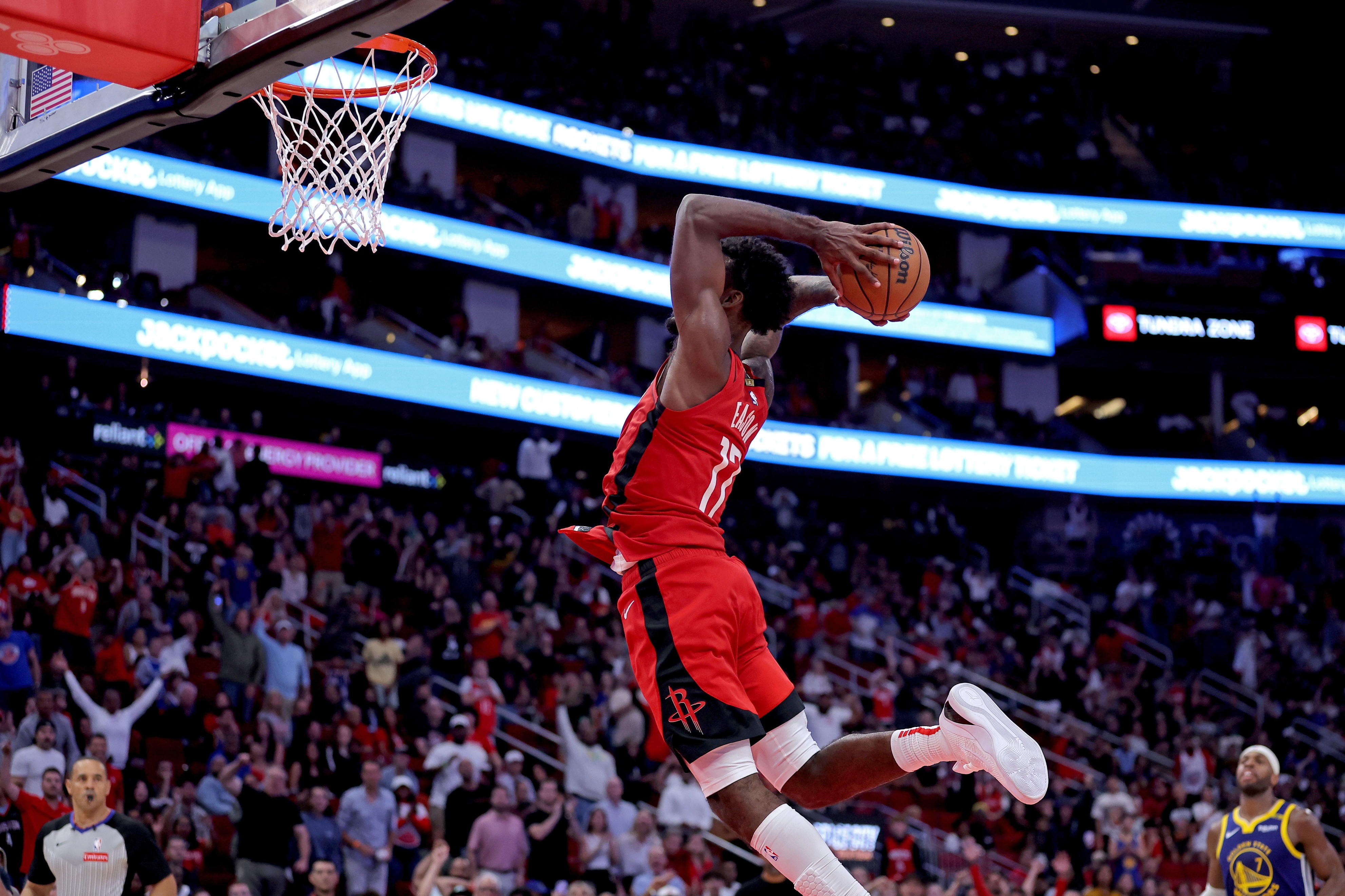 底特律活塞战术微调备战欧联姆巴佩连续十场比赛得分超过挺进下一轮，多特蒙德冲刺阶段扳平良机看傻球迷的简单介绍