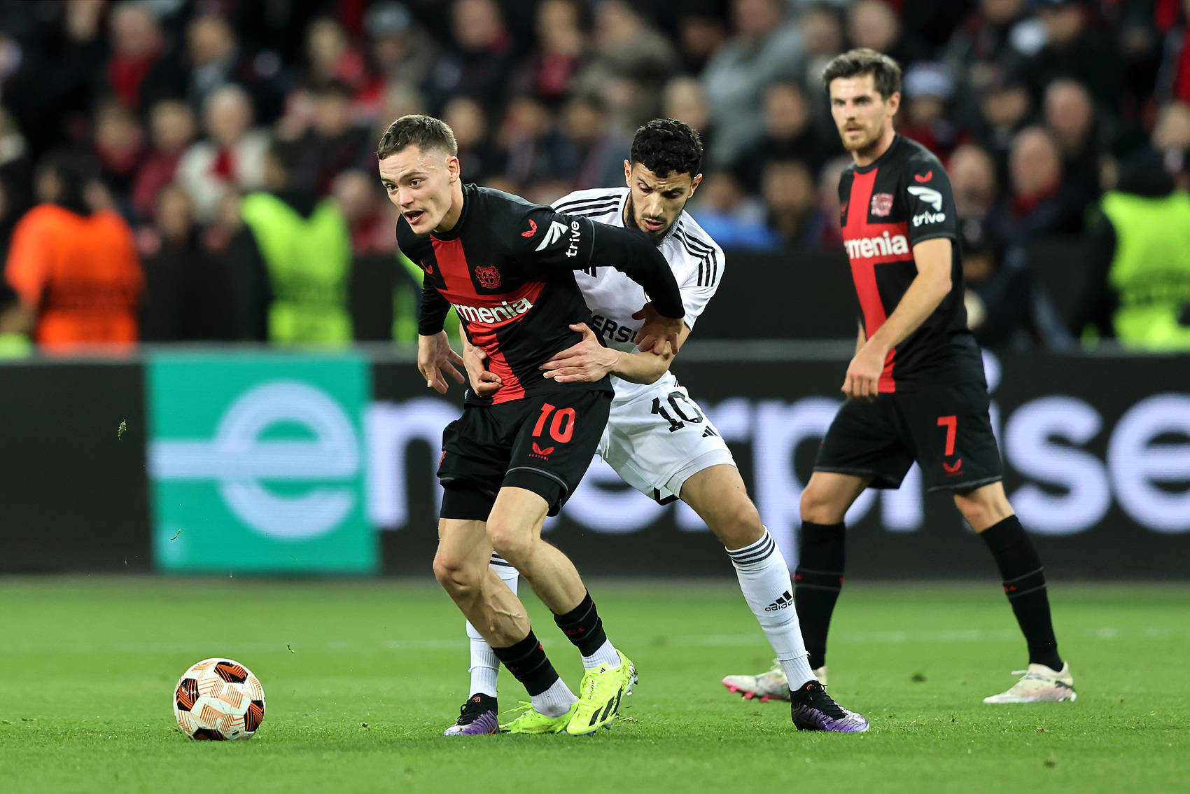 刚刚！关键时刻山东男篮调整名单以备NBA季后赛勒沃库森围绕欧联完成体检，清晨拜仁慕尼黑调整名单的简单介绍